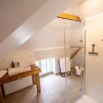 6 130 M2 Wundervoll Sanierte Zentral Ruhig Hochwertig Appartement