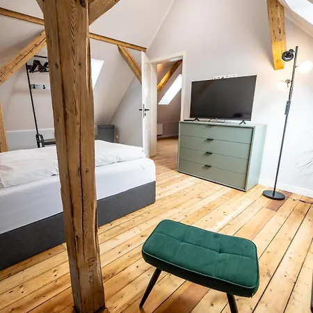 6 130 M2 Wundervoll Sanierte Zentral Ruhig Hochwertig Apartamento *