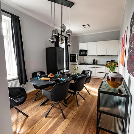6 130 M2 Wundervoll Sanierte Zentral Ruhig Hochwertig Apartamento Brunsbuttel