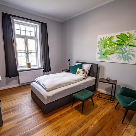 6 130 M2 Wundervoll Sanierte Zentral Ruhig Hochwertig Apartamento *