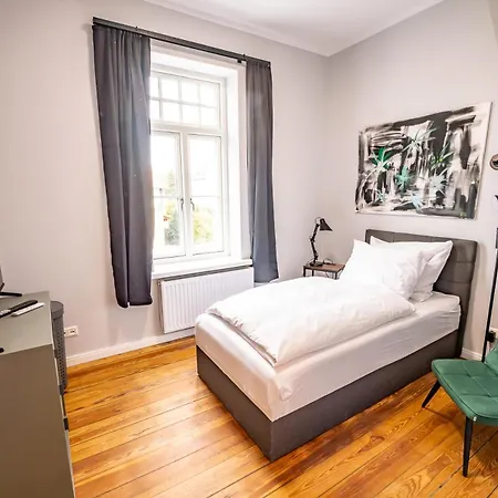 Apartamento 6 130 M2 Wundervoll Sanierte Zentral Ruhig Hochwertig Brunsbuttel