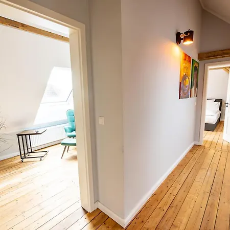 6 130 M2 Wundervoll Sanierte Zentral Ruhig Hochwertig Apartamento *