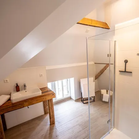 6 130 M2 Wundervoll Sanierte Zentral Ruhig Hochwertig Apartamento
