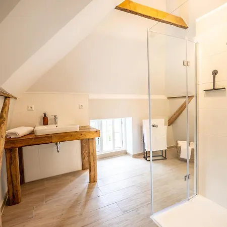 6 130 M2 Wundervoll Sanierte Zentral Ruhig Hochwertig Apartamento *